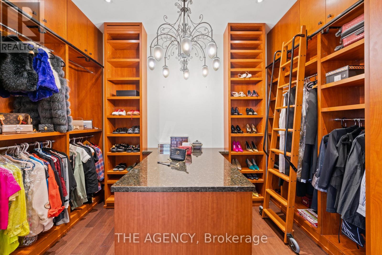47 Old Colony Road, Toronto, Ontario  M2L 2J9 - Photo 22 - C13080212