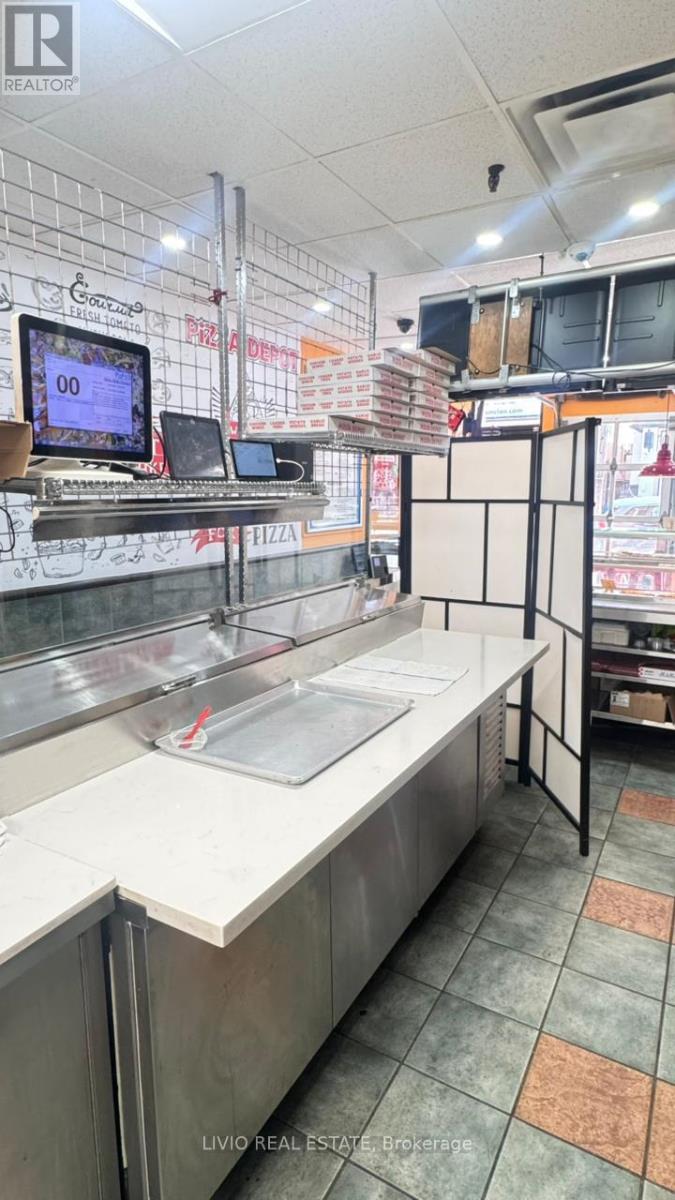 2118 Queen Street E, Toronto, Ontario  M4E 1E2 - Photo 6 - E13080074