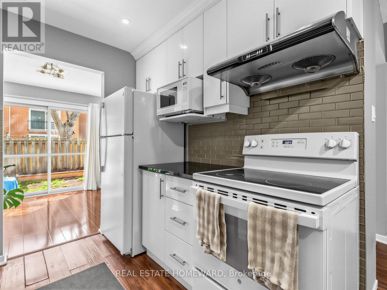 42 - 40 Dundalk Drive, Toronto, Ontario  M1P 4S3 - Photo 8 - E13080118