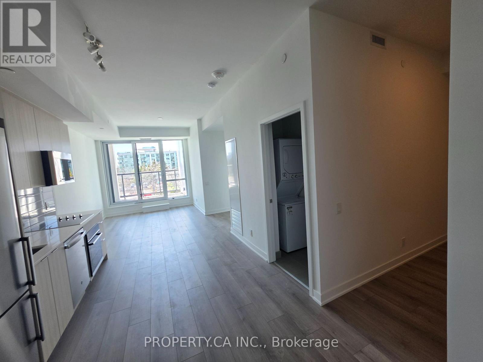 213 - 20 Deans Drive, Toronto, Ontario  M1L 0J7 - Photo 3 - E13080188