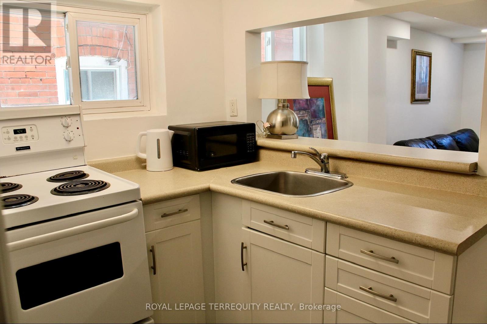Lower - 140 Wolverleigh Boulevard, Toronto, Ontario  M4J 1R9 - Photo 14 - E13080254