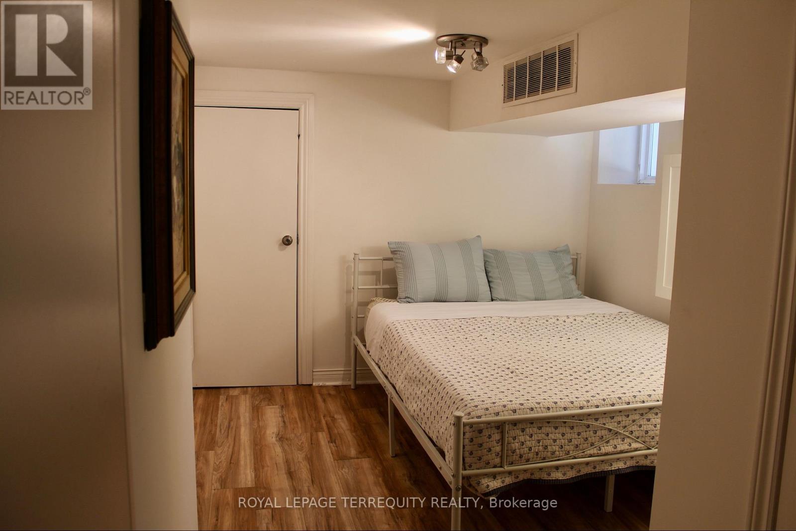 Lower - 140 Wolverleigh Boulevard, Toronto, Ontario  M4J 1R9 - Photo 17 - E13080254