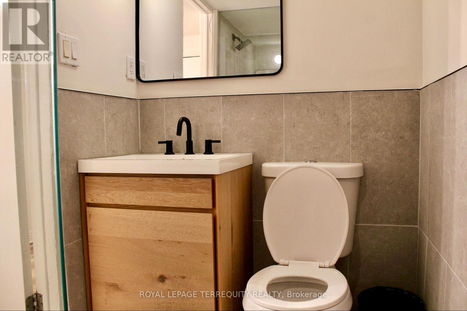 Lower - 140 Wolverleigh Boulevard, Toronto, Ontario  M4J 1R9 - Photo 20 - E13080254