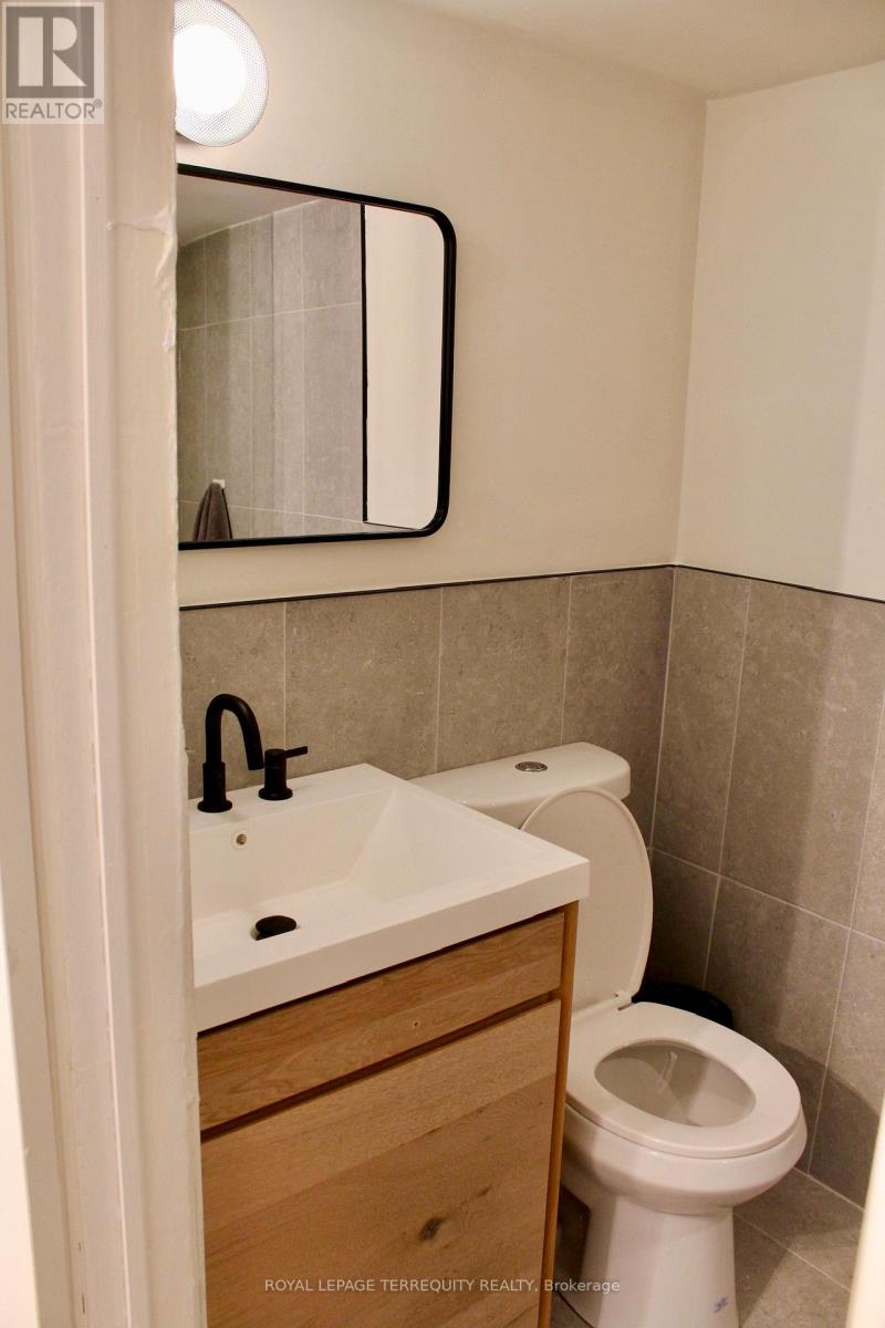 Lower - 140 Wolverleigh Boulevard, Toronto, Ontario  M4J 1R9 - Photo 21 - E13080254