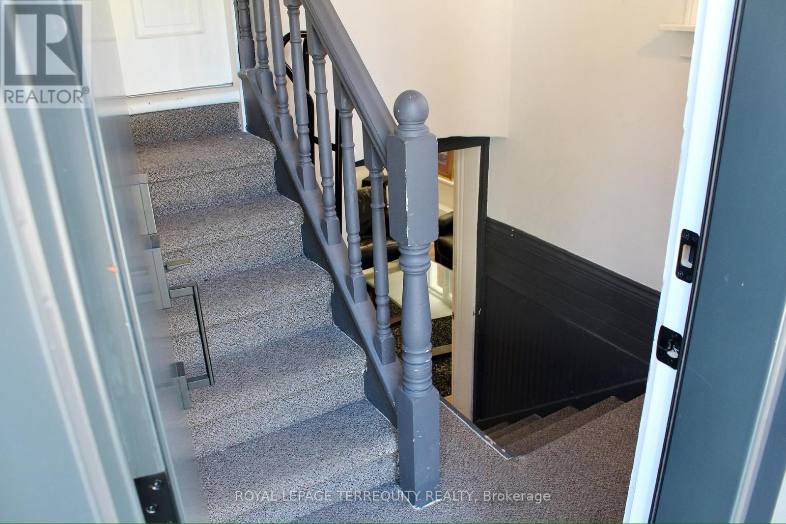 Lower - 140 Wolverleigh Boulevard, Toronto, Ontario  M4J 1R9 - Photo 5 - E13080254