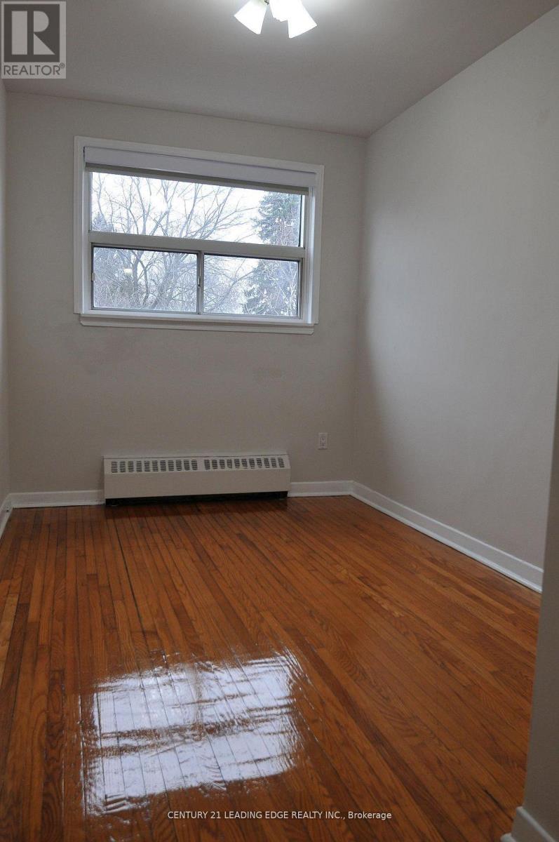 B - 1013 Pape Avenue, Toronto, Ontario  M4K 3V8 - Photo 11 - E13080282