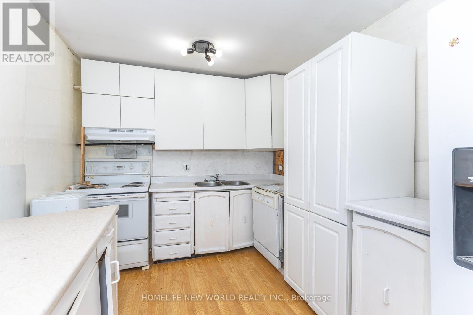 356 Dixon Boulevard, Newmarket, Ontario  L3Y 5C4 - Photo 12 - N13080130