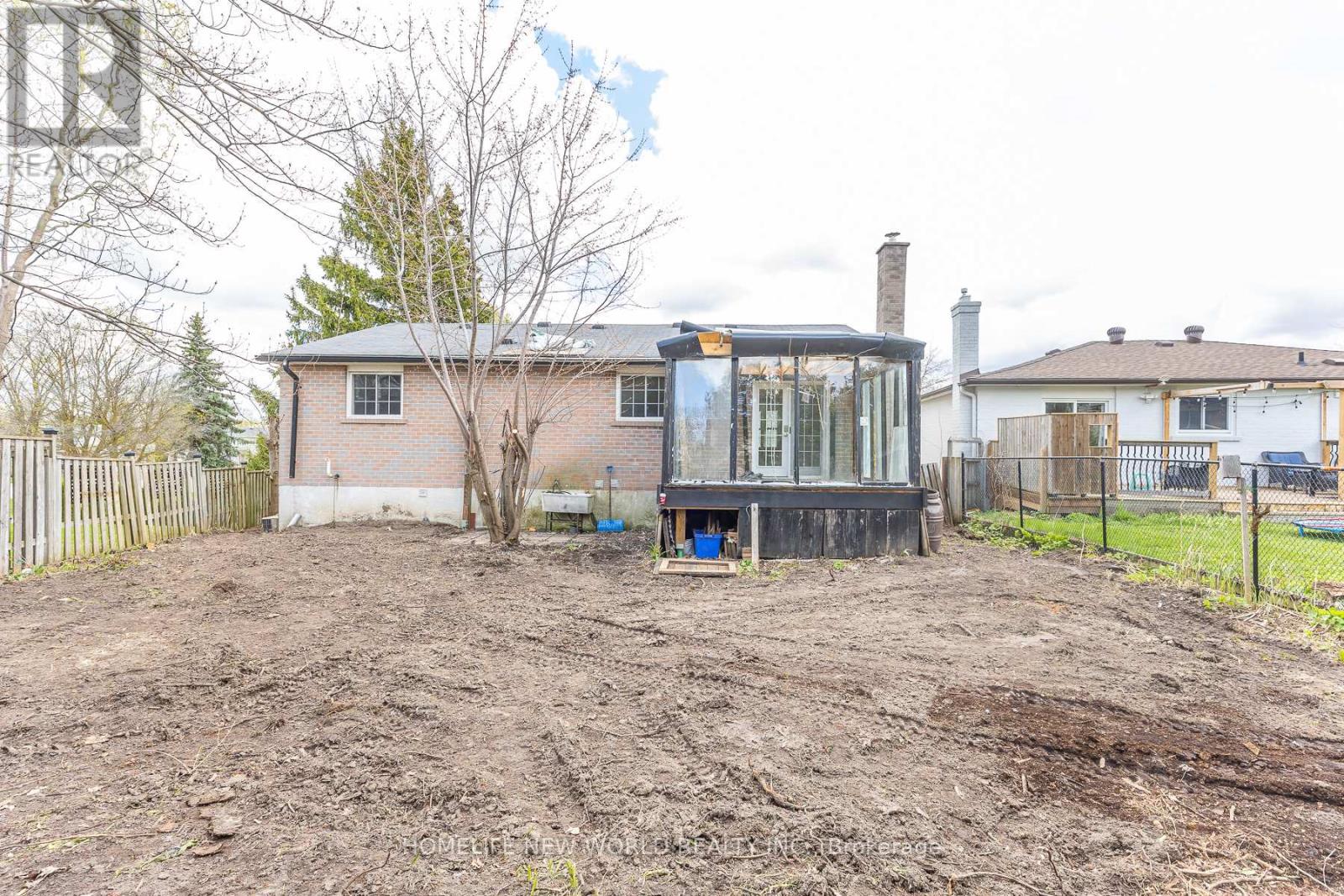 356 Dixon Boulevard, Newmarket, Ontario  L3Y 5C4 - Photo 35 - N13080130