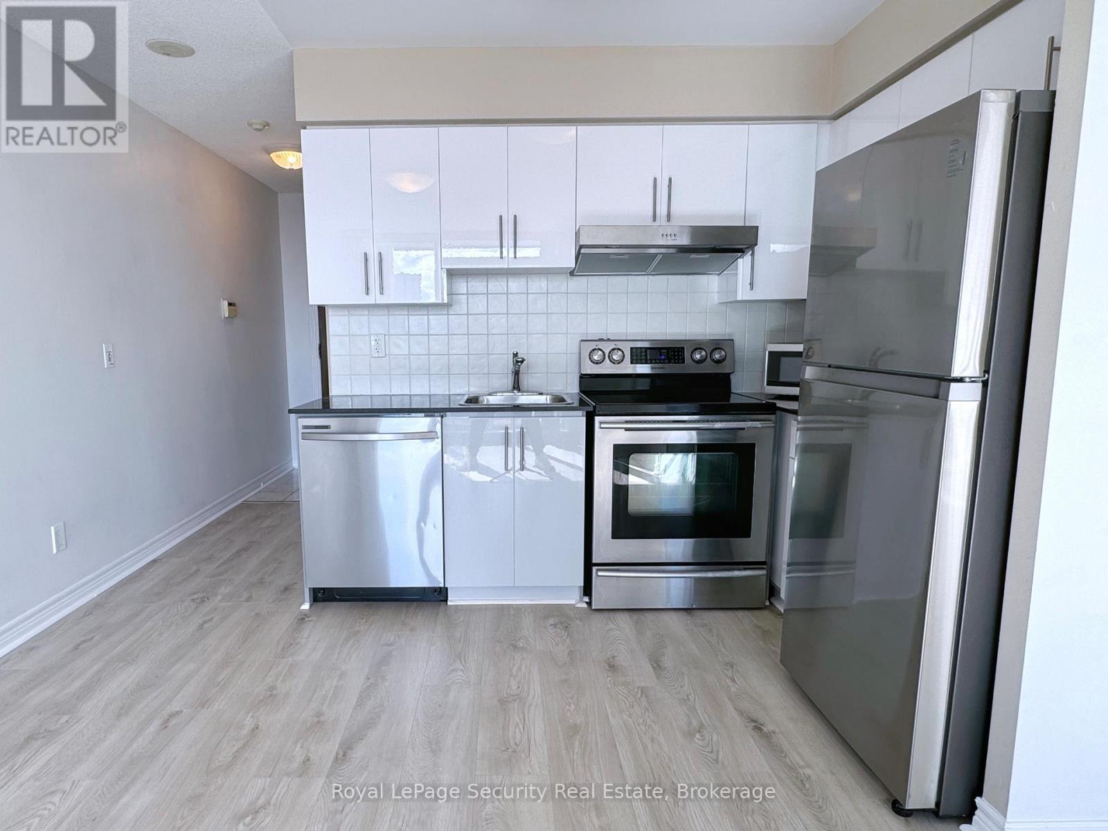 917 - 15 North Park Road, Vaughan, Ontario  L4J 0A1 - Photo 4 - N13080318