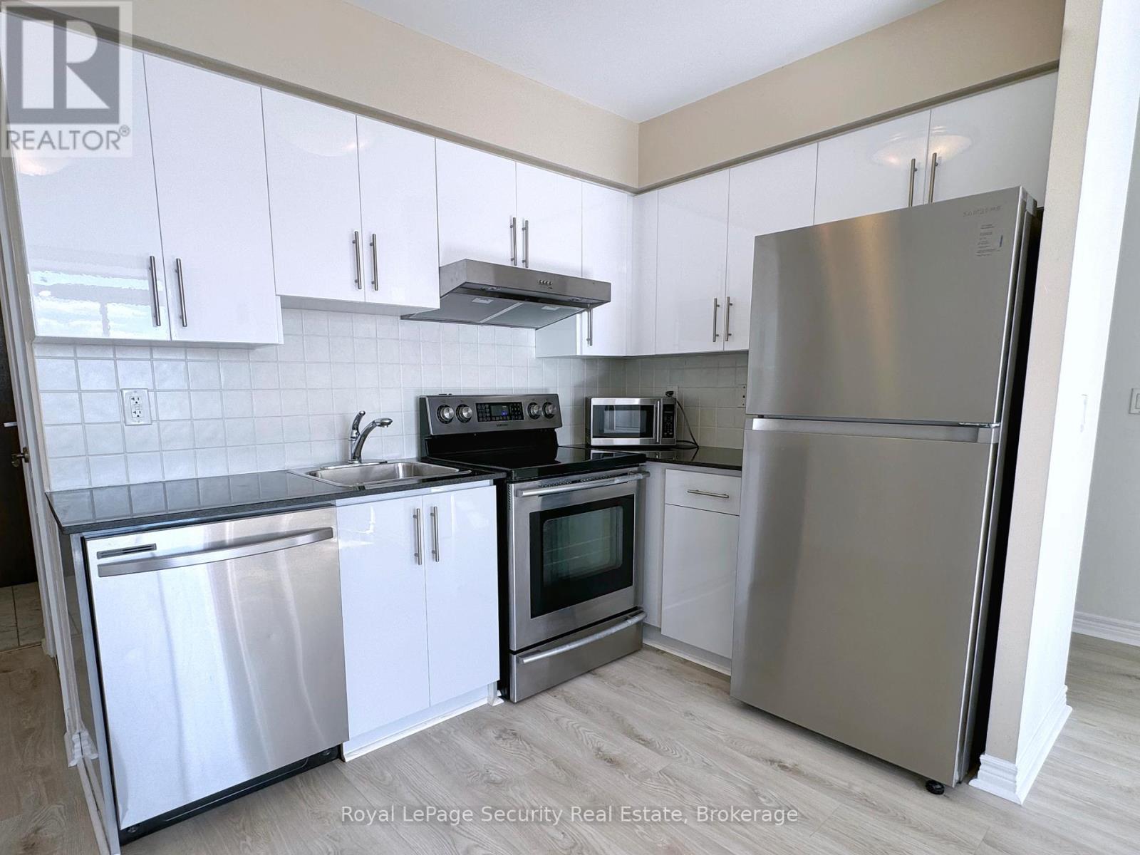 917 - 15 North Park Road, Vaughan, Ontario  L4J 0A1 - Photo 5 - N13080318