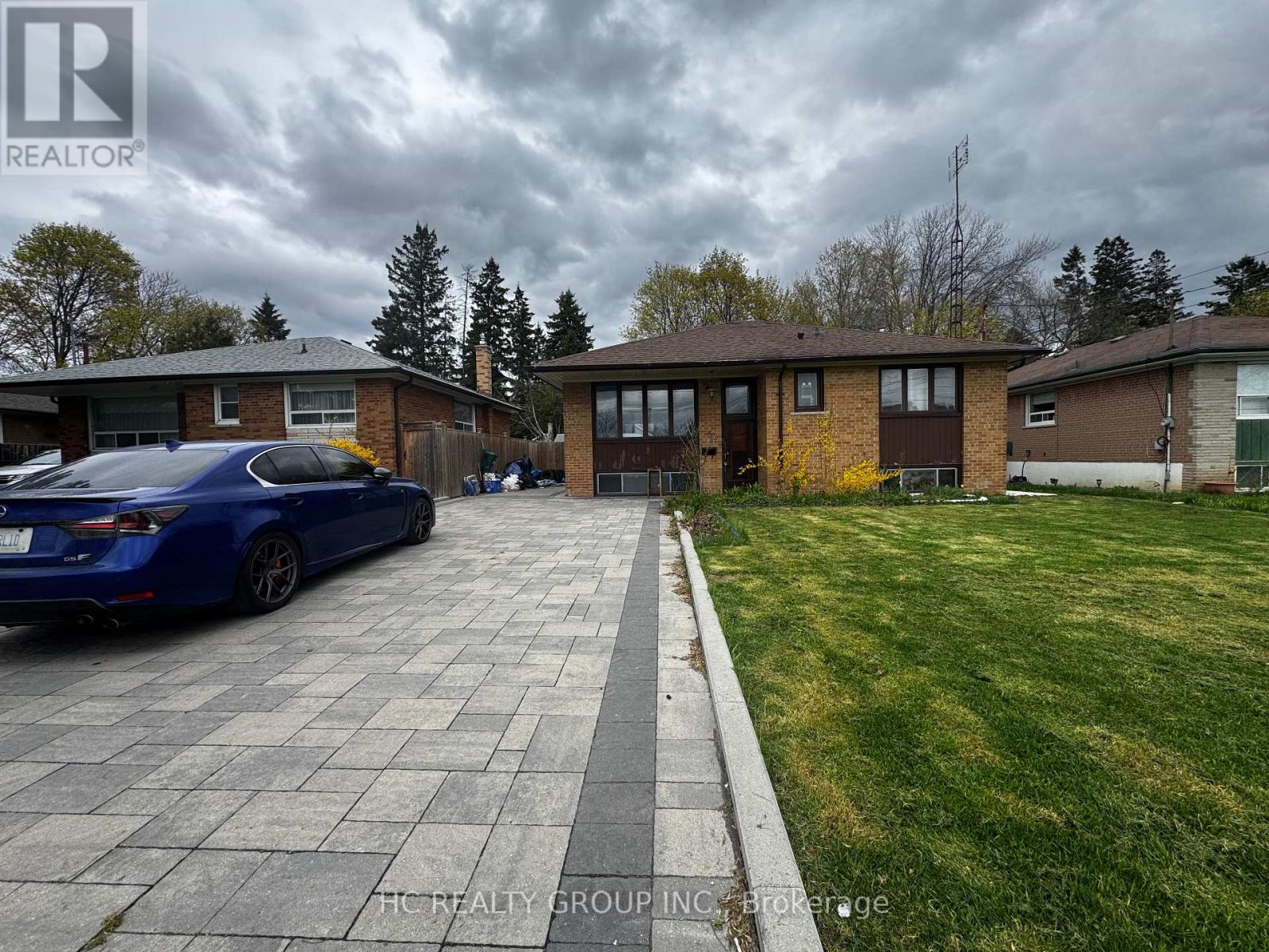 Abv Gnd - 83 Sussex Avenue, Richmond Hill, Ontario  L4C 2E8 - Photo 2 - N13080346