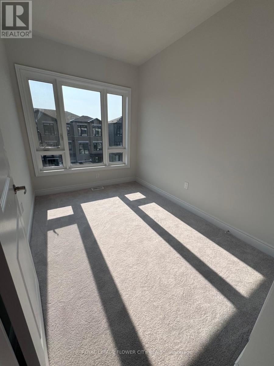 121 Tennant Circle, Vaughan, Ontario  L4H 5L5 - Photo 13 - N13080366