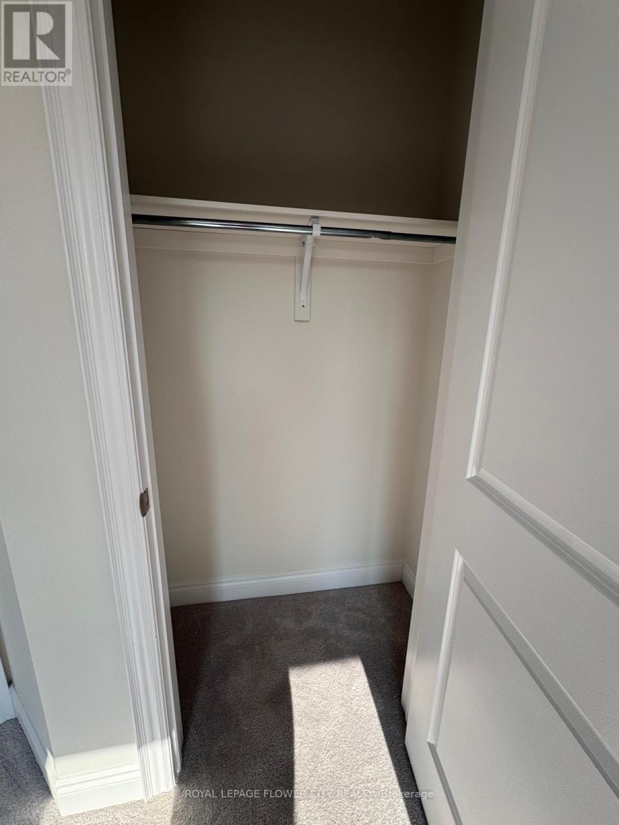 121 Tennant Circle, Vaughan, Ontario  L4H 5L5 - Photo 14 - N13080366