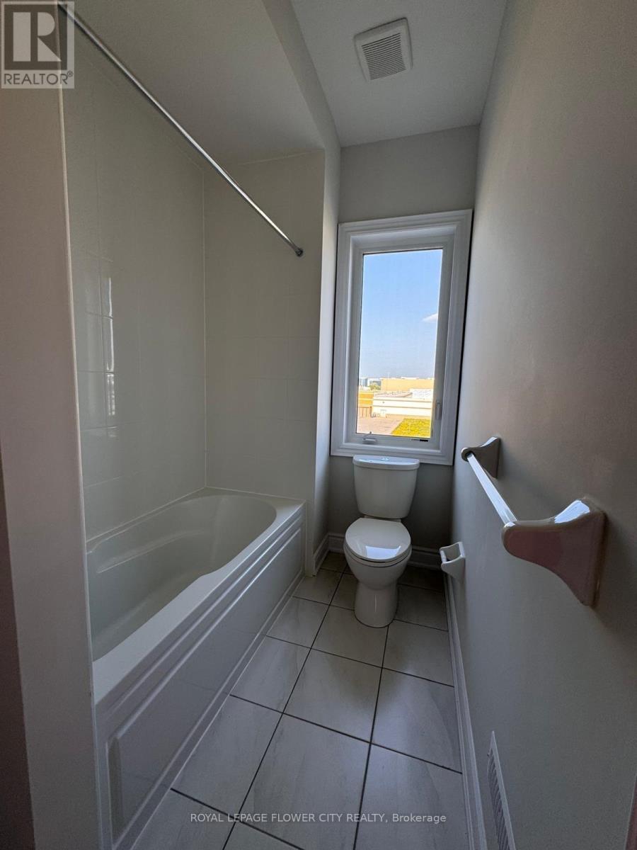 121 Tennant Circle, Vaughan, Ontario  L4H 5L5 - Photo 8 - N13080366
