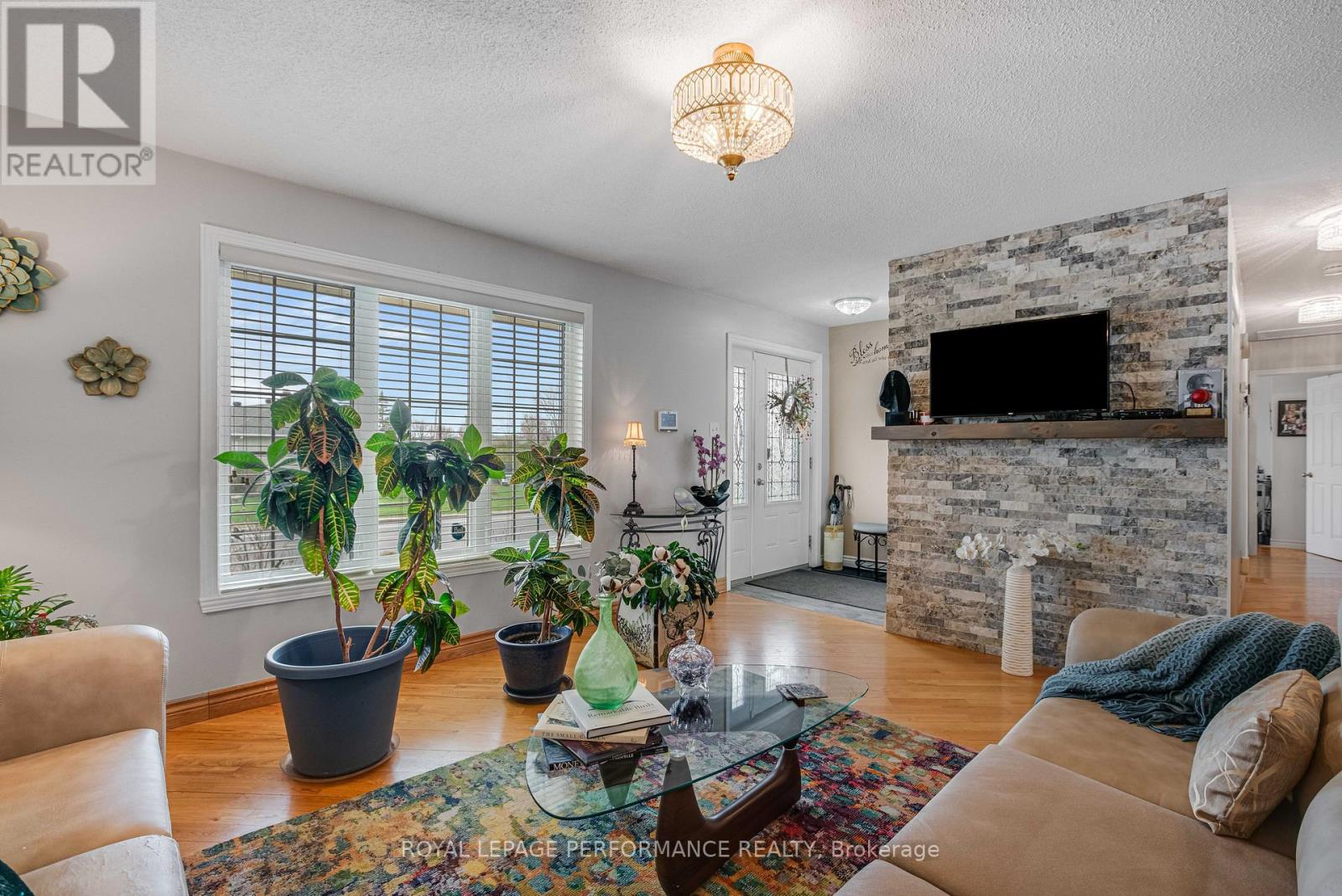 767 Edmond Street, Hawkesbury, Ontario  K6A 2Y6 - Photo 4 - X13079168