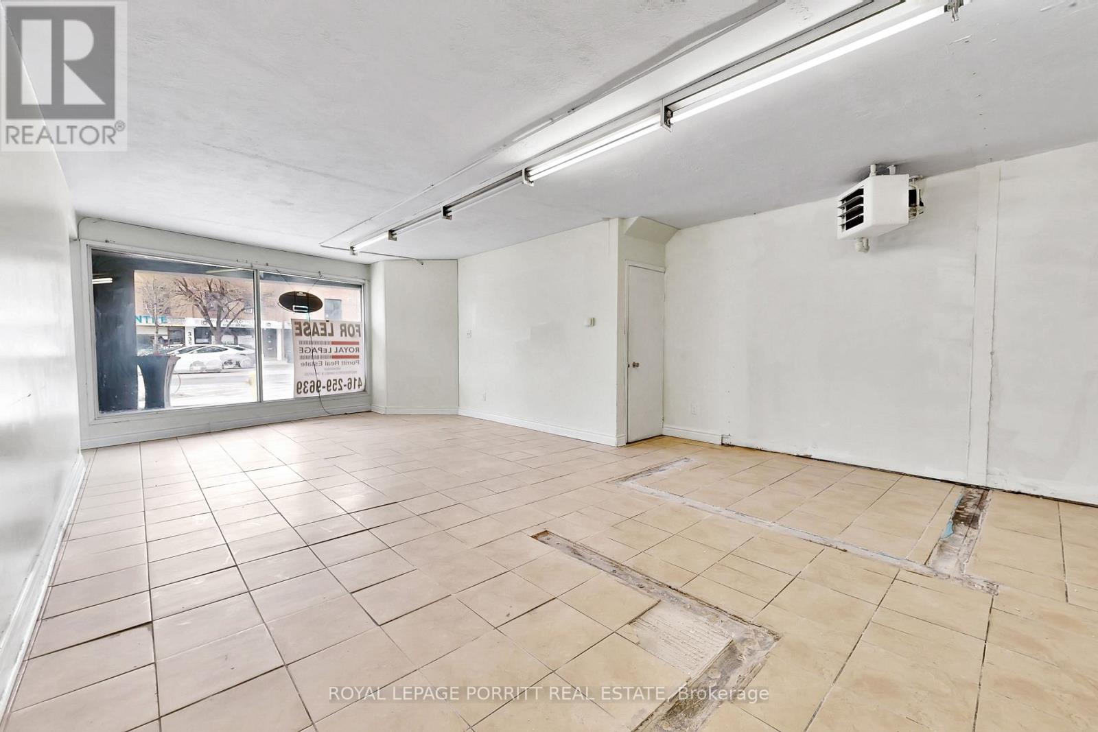 3367 Lake Shore Boulevard W, Toronto, Ontario  M8W 1N1 - Photo 13 - W12861186
