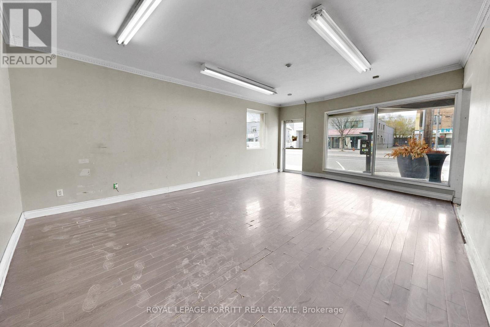 3367 Lake Shore Boulevard W, Toronto, Ontario  M8W 1N1 - Photo 5 - W12861186