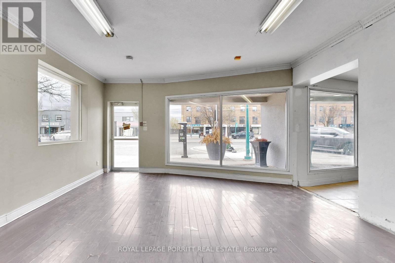 3367 Lake Shore Boulevard W, Toronto, Ontario  M8W 1N1 - Photo 7 - W12861186