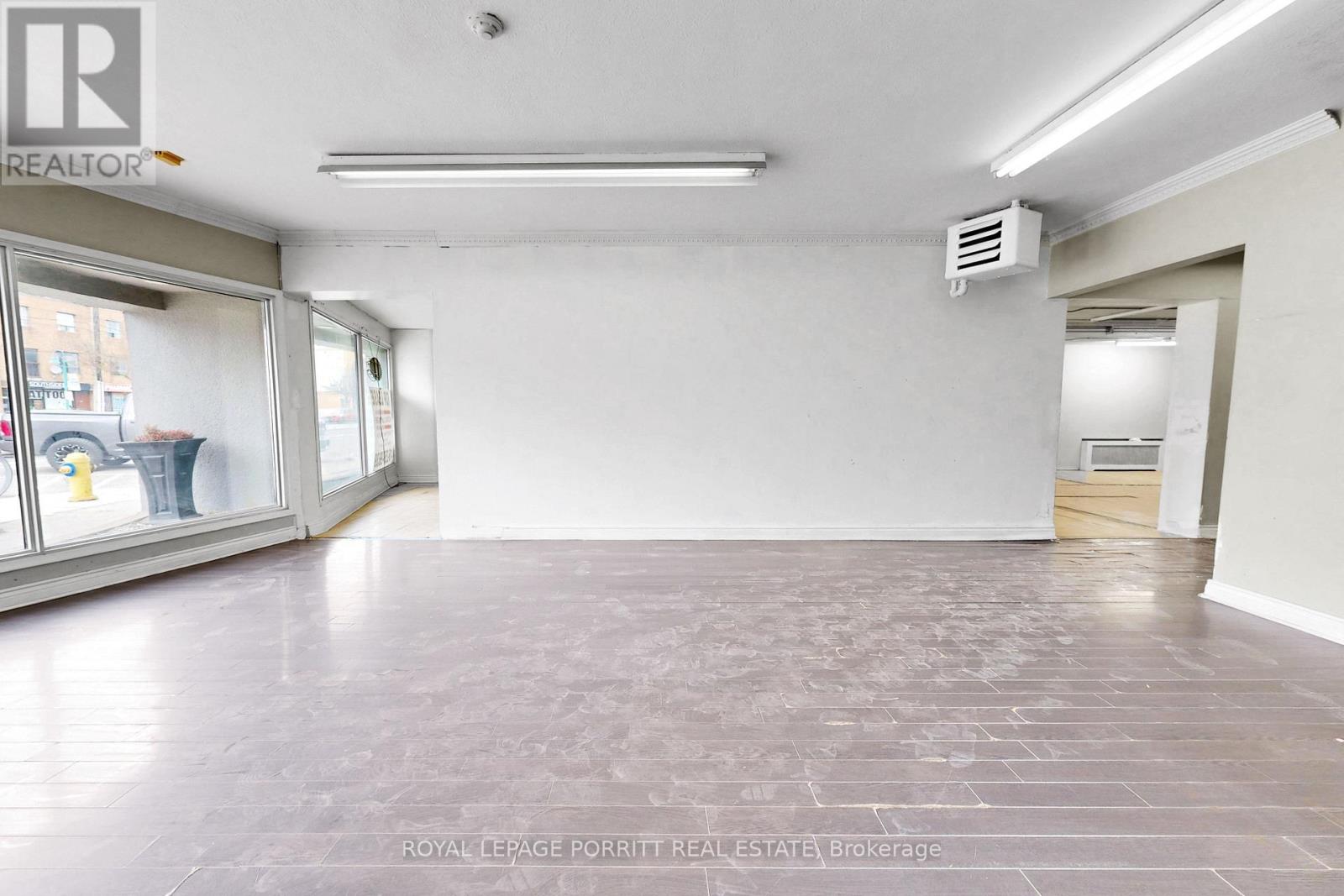 3367 Lake Shore Boulevard W, Toronto, Ontario  M8W 1N1 - Photo 9 - W12861186