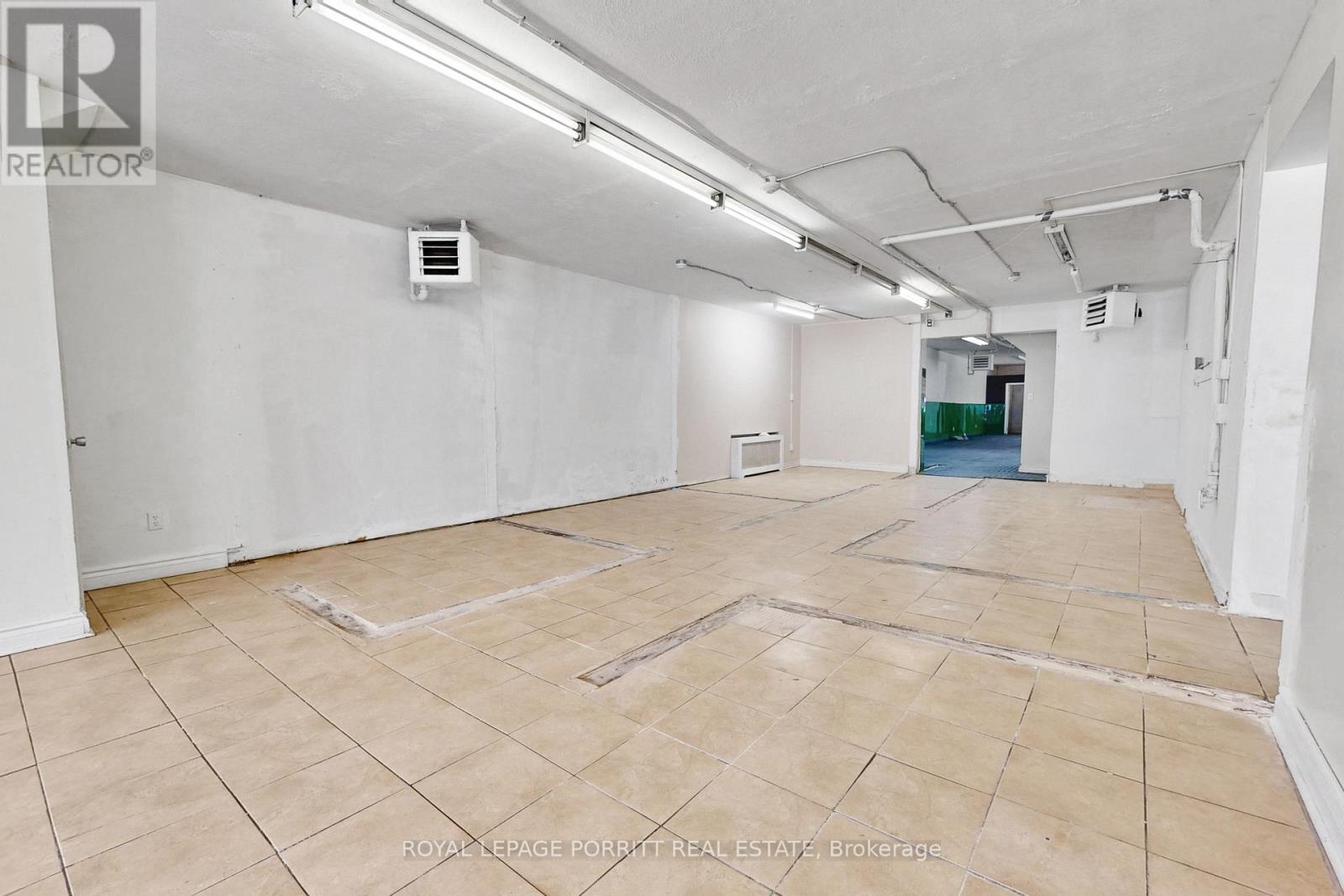 3367 Lake Shore Boulevard W, Toronto, Ontario  M8W 1N1 - Photo 16 - W12861186