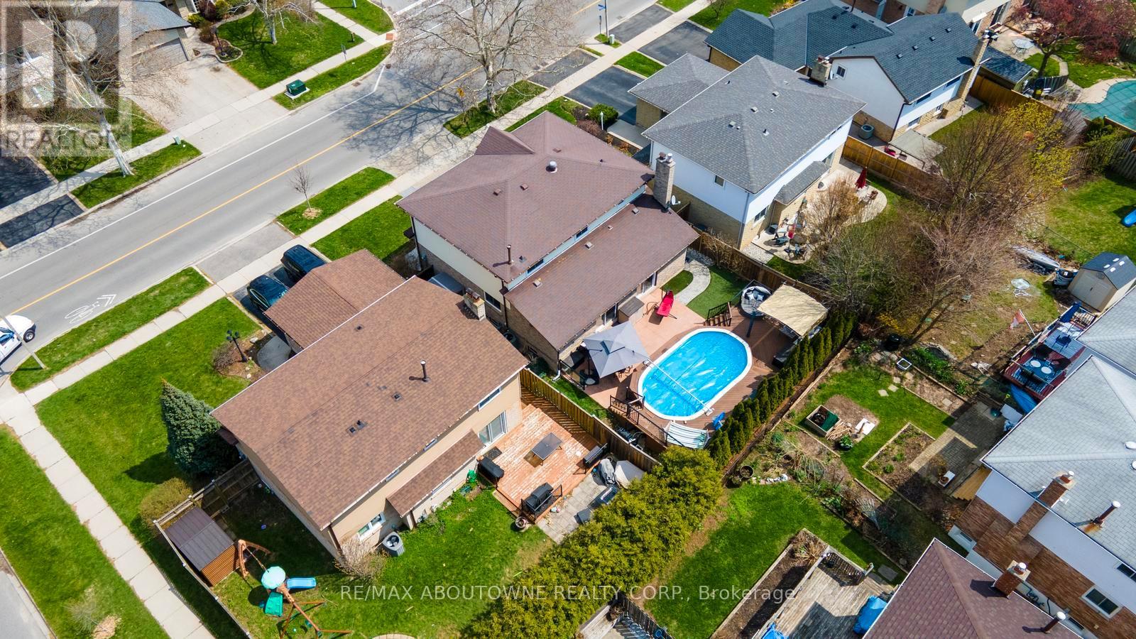 2474 Cavendish Drive, Burlington, Ontario  L7P 3T8 - Photo 46 - W13047498