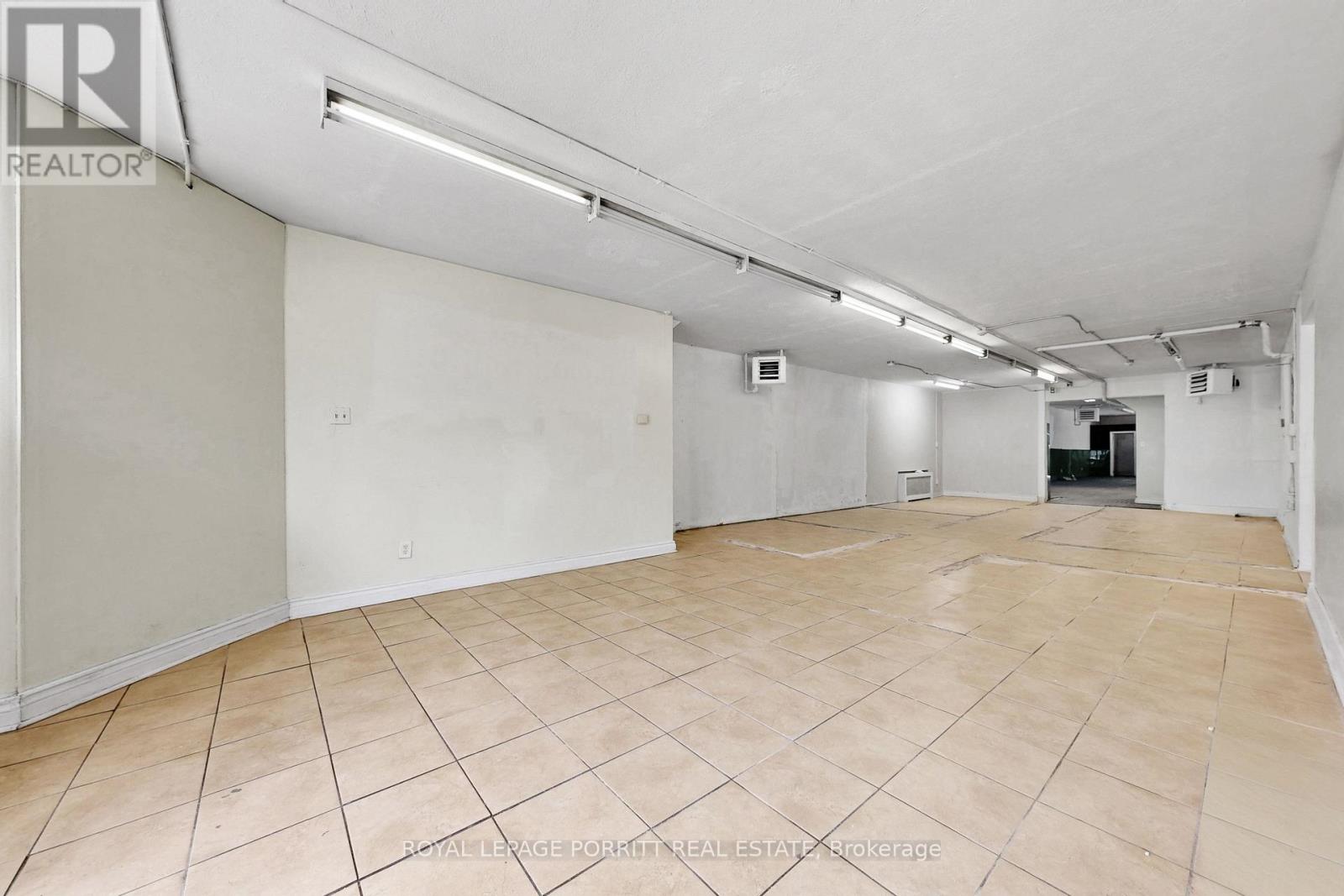 3367 Lake Shore Boulevard W, Toronto, Ontario  M8W 1N1 - Photo 10 - W12861186