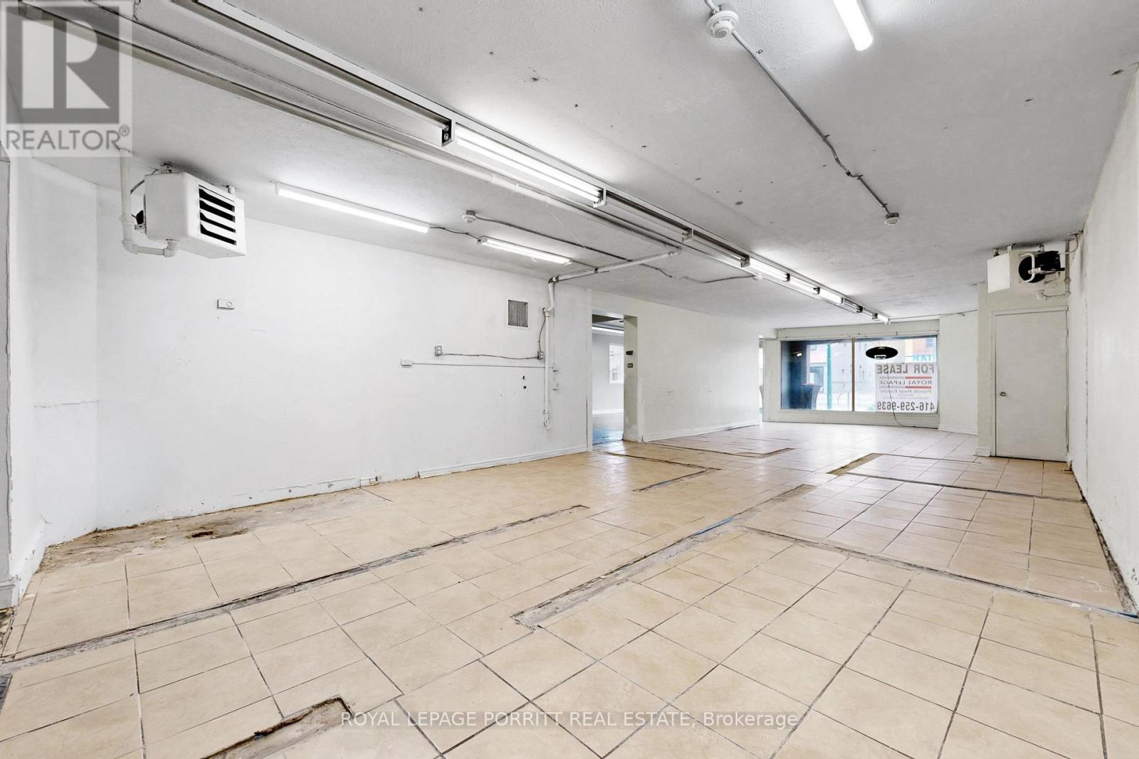 3367 Lake Shore Boulevard W, Toronto, Ontario  M8W 1N1 - Photo 14 - W12861186