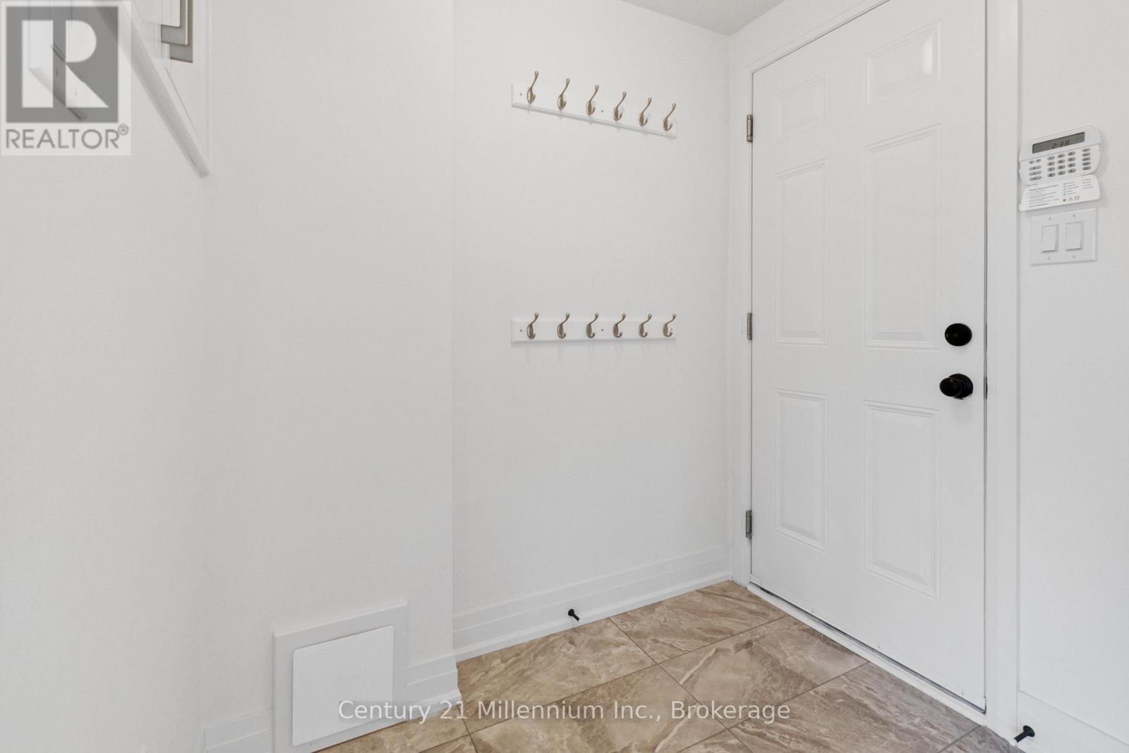5 Dunes Drive, Wasaga Beach, Ontario  L9Z 0J1 - Photo 8 - S13080336