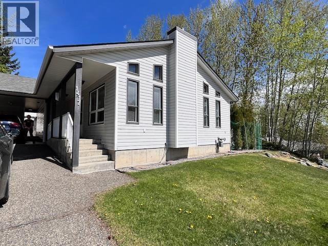 1417 Lewis Drive, Quesnel, British Columbia  V2J 5T5 - Photo 3 - R3119012
