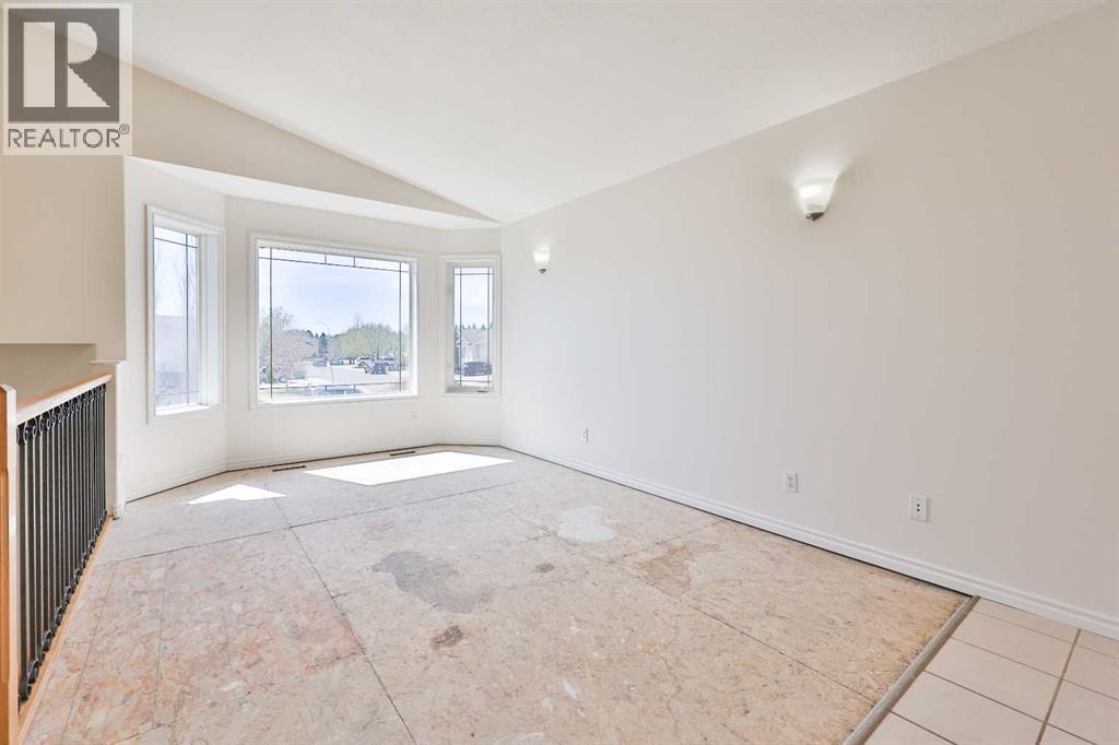 406 Kodiak Boulevard N, Lethbridge, Alberta  T1H 6T6 - Photo 4 - A2306036