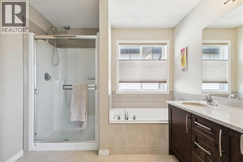 15 Drake Landing Street, Okotoks, Alberta  T1S 0P7 - Photo 22 - A2303894