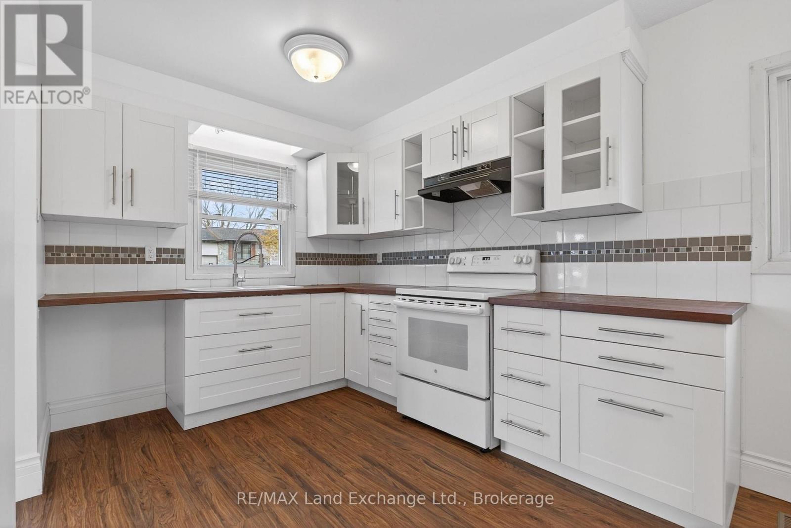 824 Andrew Malcolm Drive, Kincardine, Ontario  N2Z 1M6 - Photo 10 - X13080194
