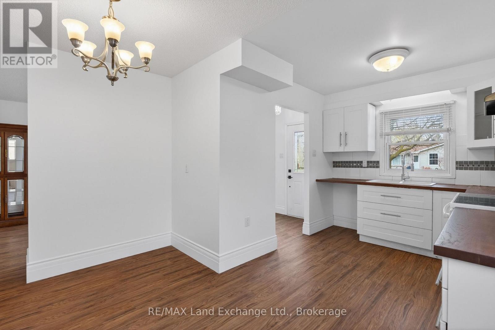 824 Andrew Malcolm Drive, Kincardine, Ontario  N2Z 1M6 - Photo 11 - X13080194