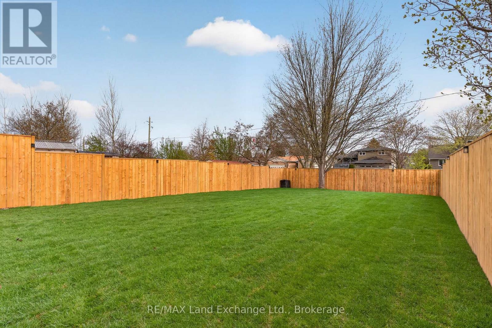 824 Andrew Malcolm Drive, Kincardine, Ontario  N2Z 1M6 - Photo 23 - X13080194