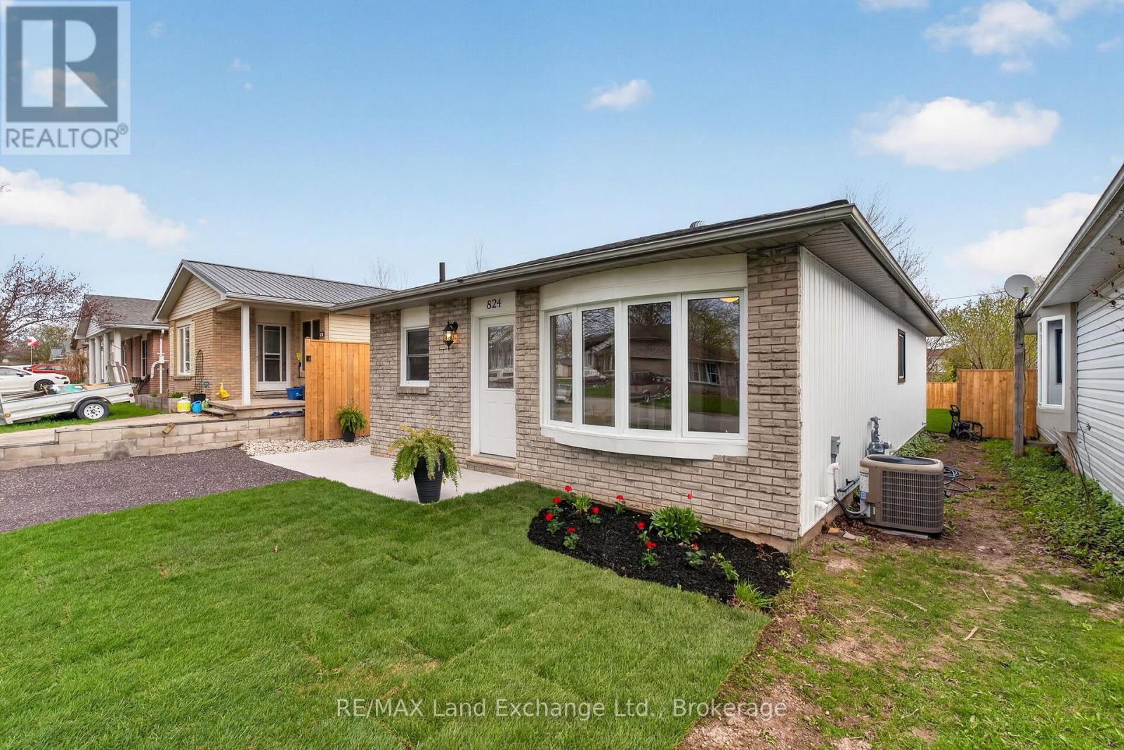 824 Andrew Malcolm Drive, Kincardine, Ontario  N2Z 1M6 - Photo 4 - X13080194