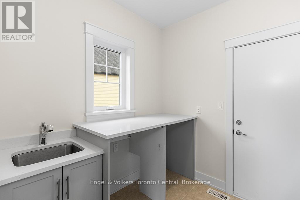 260 Snowberry Lane, Georgian Bluffs, Ontario  N0H 1S0 - Photo 11 - X13080256