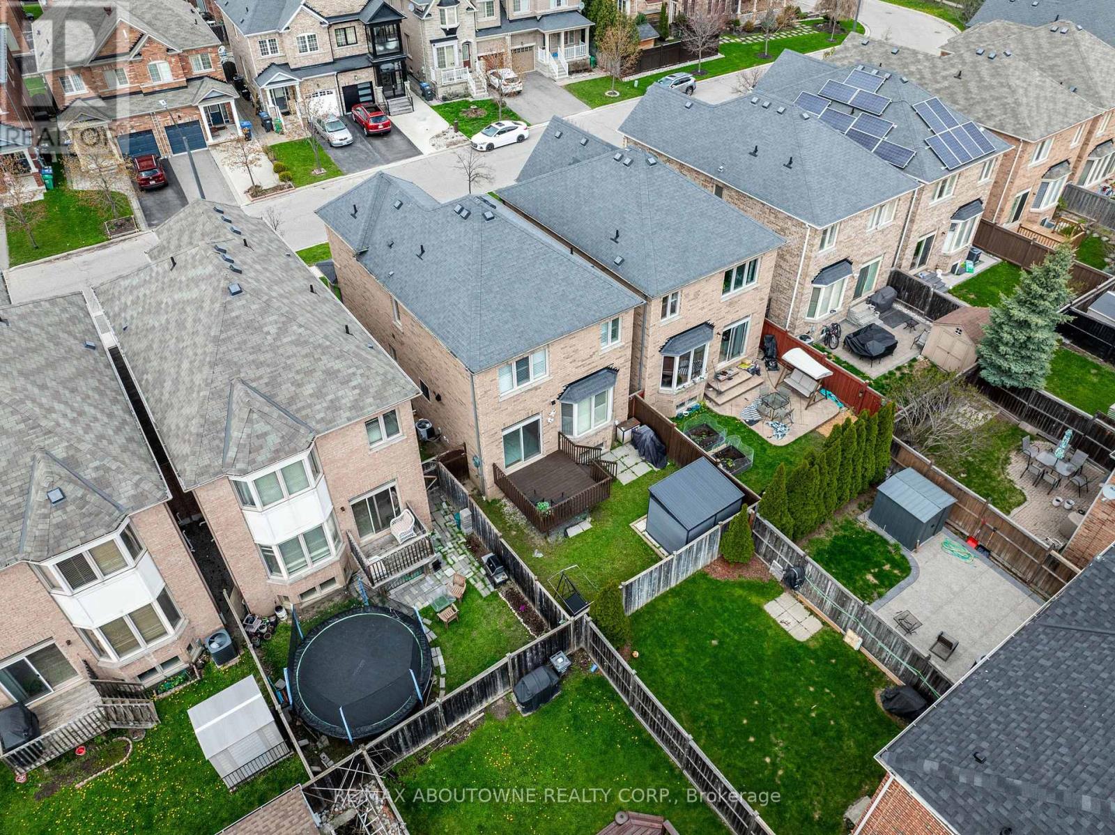 5486 Fudge Terrace, Mississauga, Ontario  L5M 0M8 - Photo 40 - W13080024