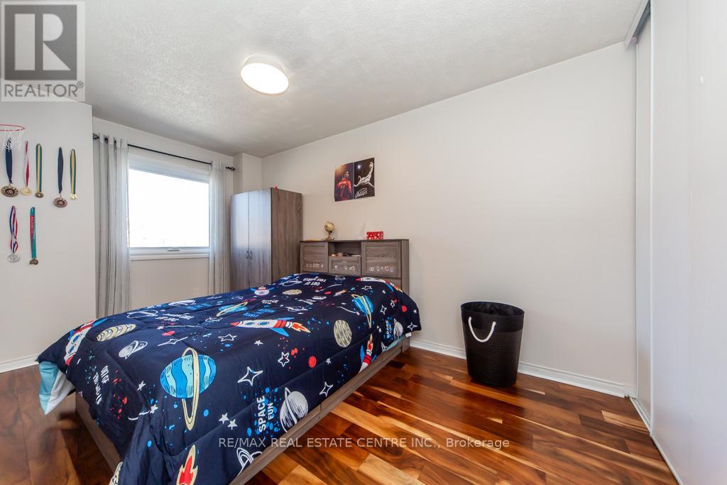 3038 Pendleton Road, Mississauga, Ontario  L5N 7C5 - Photo 23 - W13080030