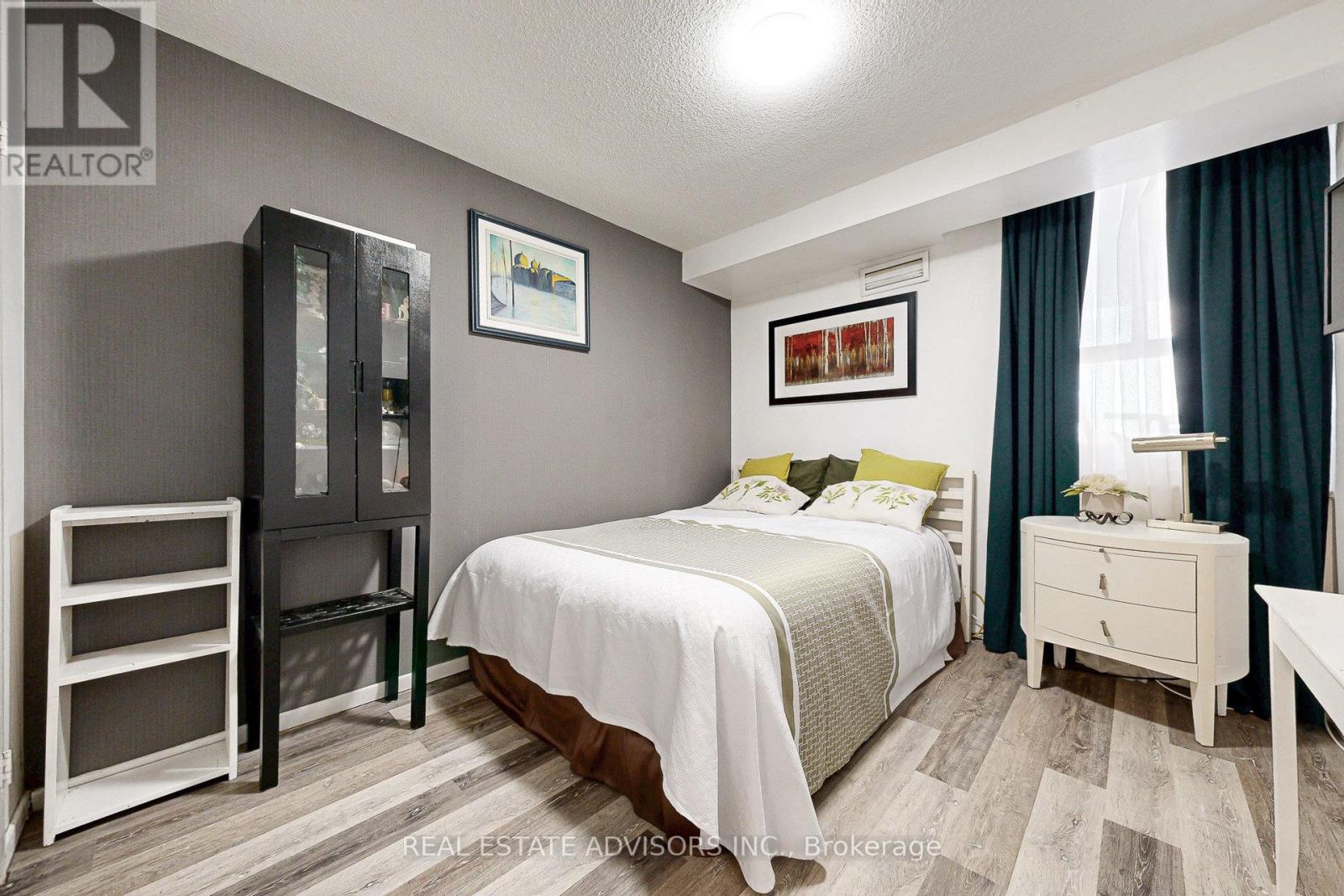 705 - 10 Tobermory Drive, Toronto, Ontario  M3N 2Y5 - Photo 27 - W13080070