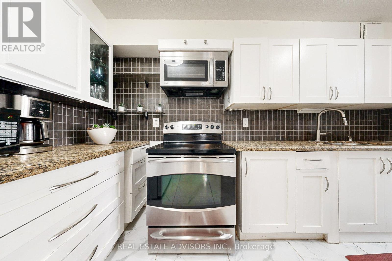 705 - 10 Tobermory Drive, Toronto, Ontario  M3N 2Y5 - Photo 7 - W13080070