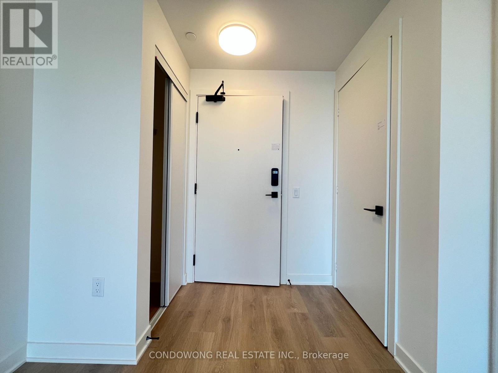 2404 - 1185 Dupont Street, Toronto, Ontario  M6H 2A6 - Photo 9 - W13080084