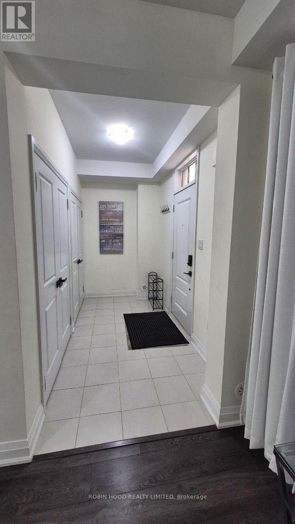 17 - 3077 Cawthra Road, Mississauga, Ontario  L5A 2X4 - Photo 2 - W13080094