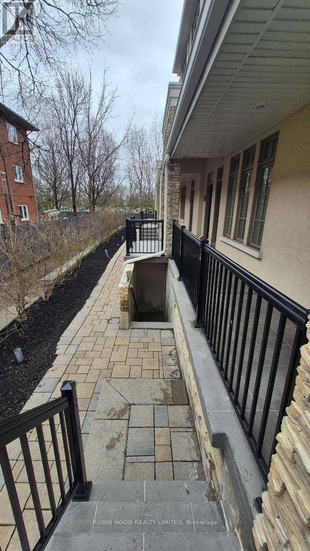 17 - 3077 Cawthra Road, Mississauga, Ontario  L5A 2X4 - Photo 20 - W13080094