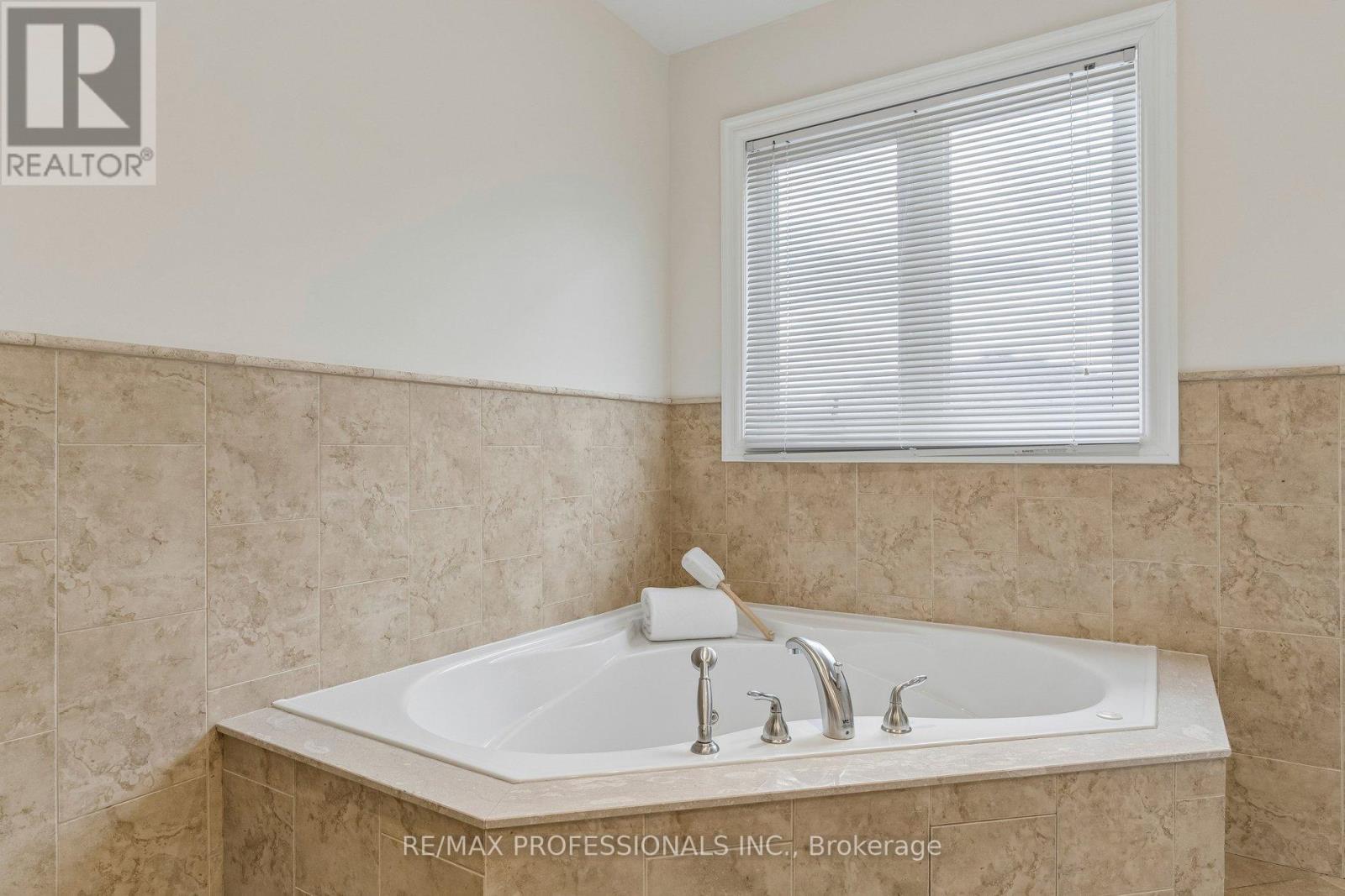 102 North Carson Street, Toronto, Ontario  M8W 4V5 - Photo 21 - W13080174