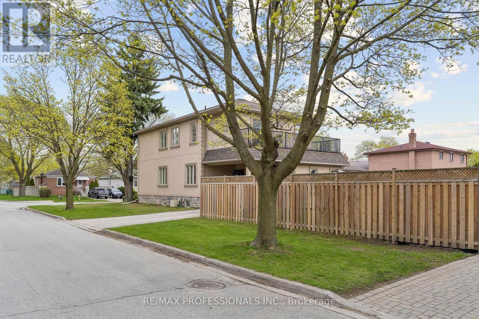 102 North Carson Street, Toronto, Ontario  M8W 4V5 - Photo 34 - W13080174