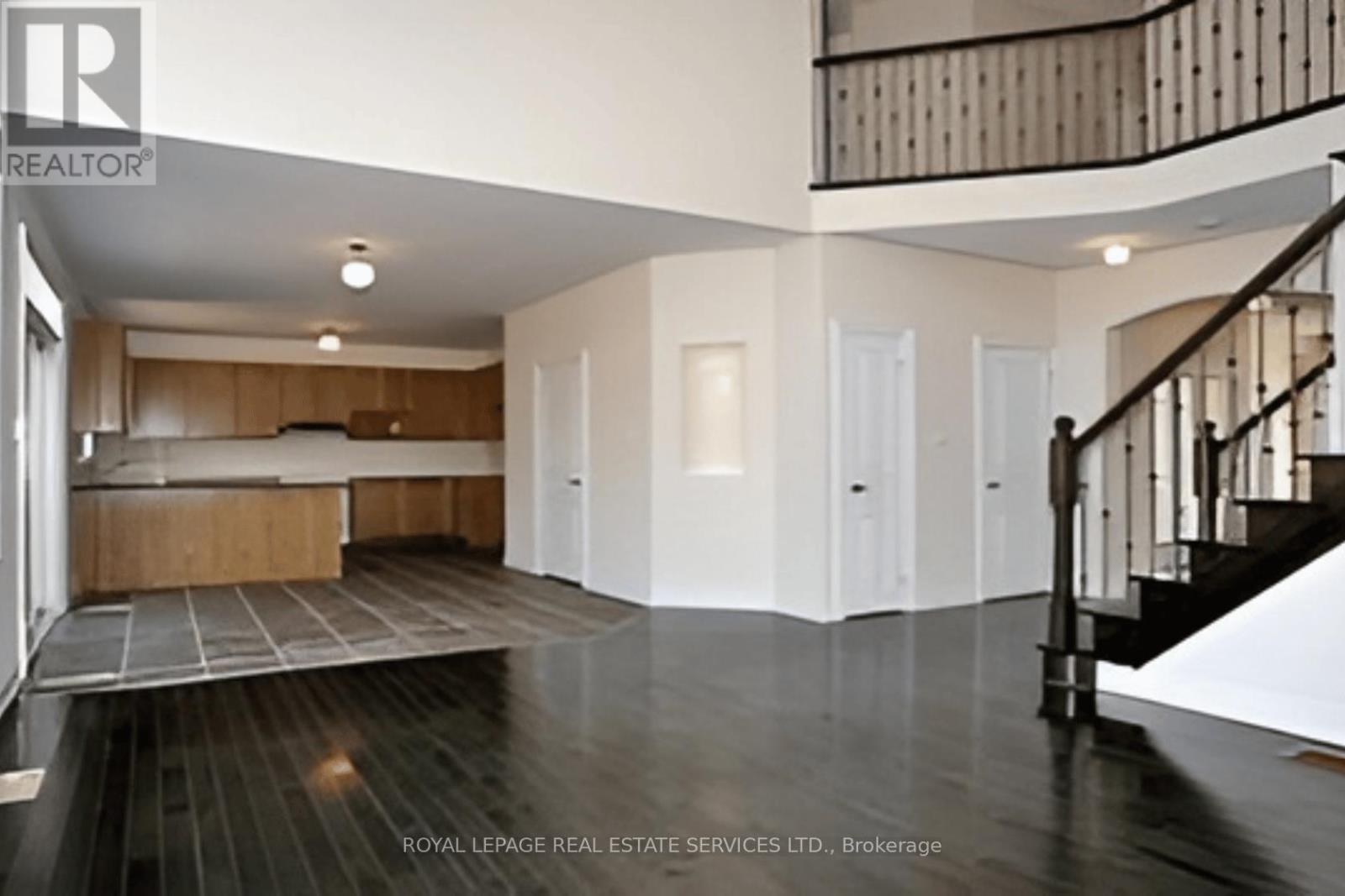 277 Admiral Drive, Oakville, Ontario  L6L 6T8 - Photo 4 - W13080220
