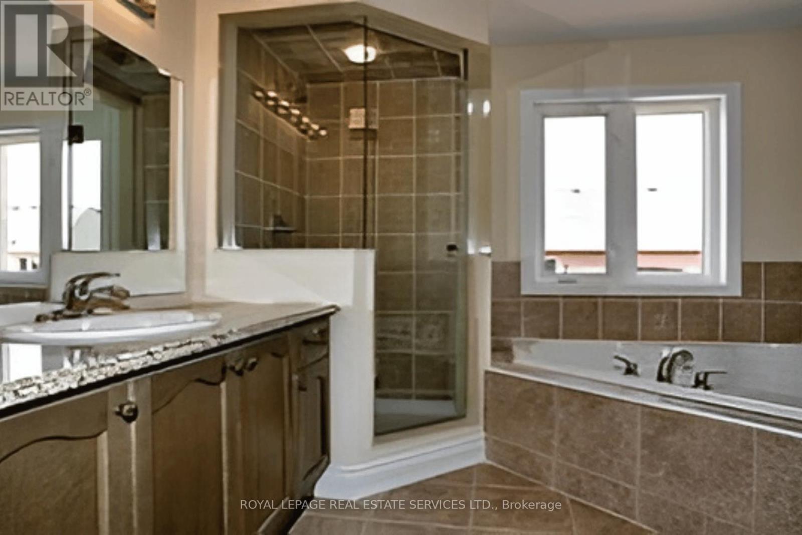 277 Admiral Drive, Oakville, Ontario  L6L 6T8 - Photo 9 - W13080220