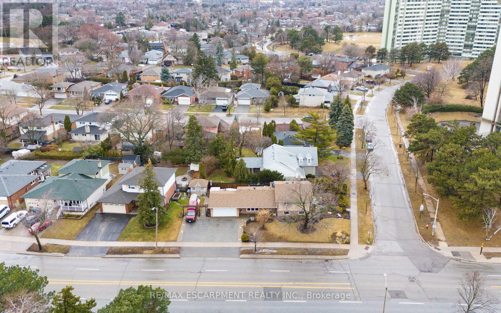1045 Bloor Street, Mississauga, Ontario  L4Y 2N3 - Photo 46 - W13080280