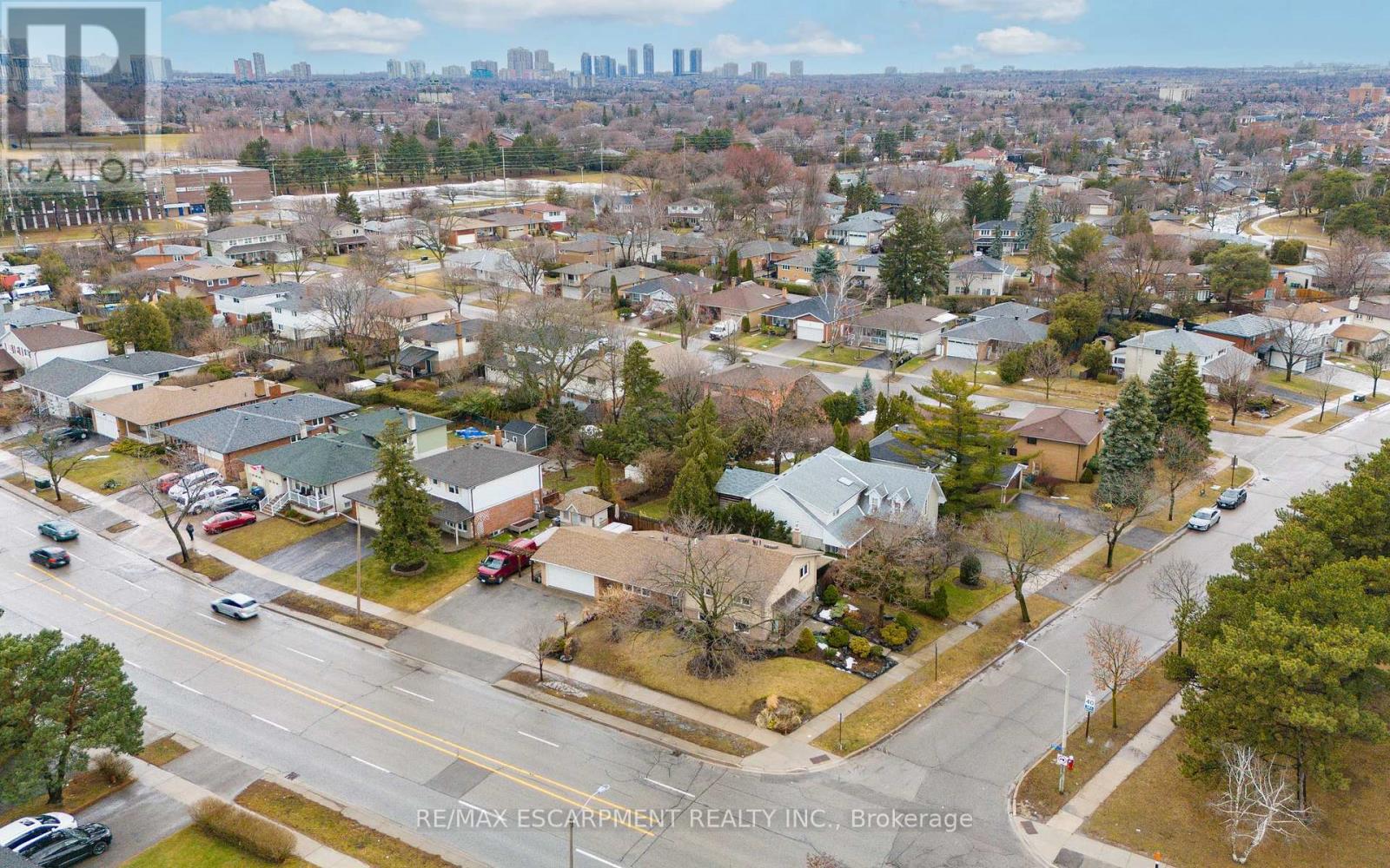 1045 Bloor Street, Mississauga, Ontario  L4Y 2N3 - Photo 47 - W13080280