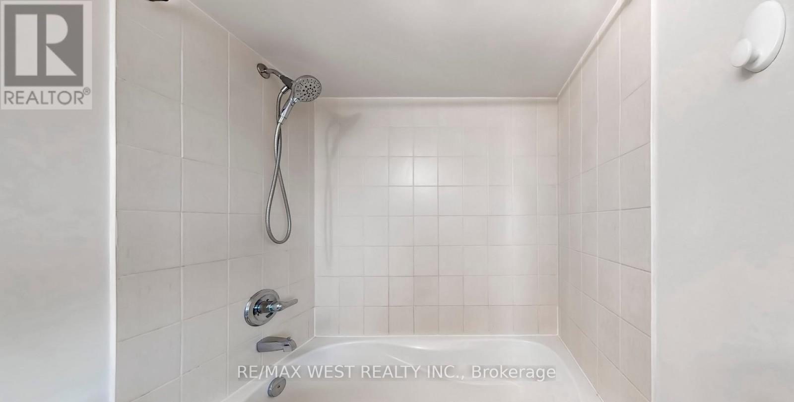 2108 - 215 Queen Street E, Brampton, Ontario  L6W 0A9 - Photo 17 - W13080294